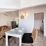 Otel Kastro Maistro 2*