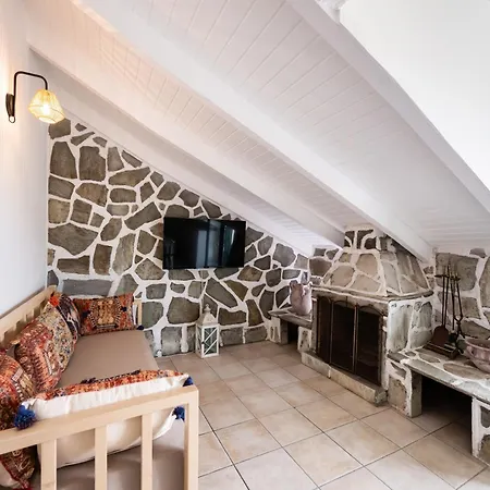 Kastro Maistro Otel 2*